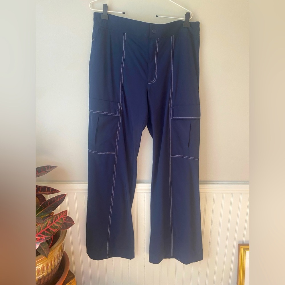Athleta lightweight wide leg cargo pants 12 TALL